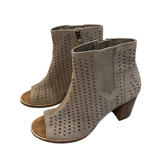 TOMS Majorca Perforated Suede Bootie, Sz 8 - Picture 6 of 14